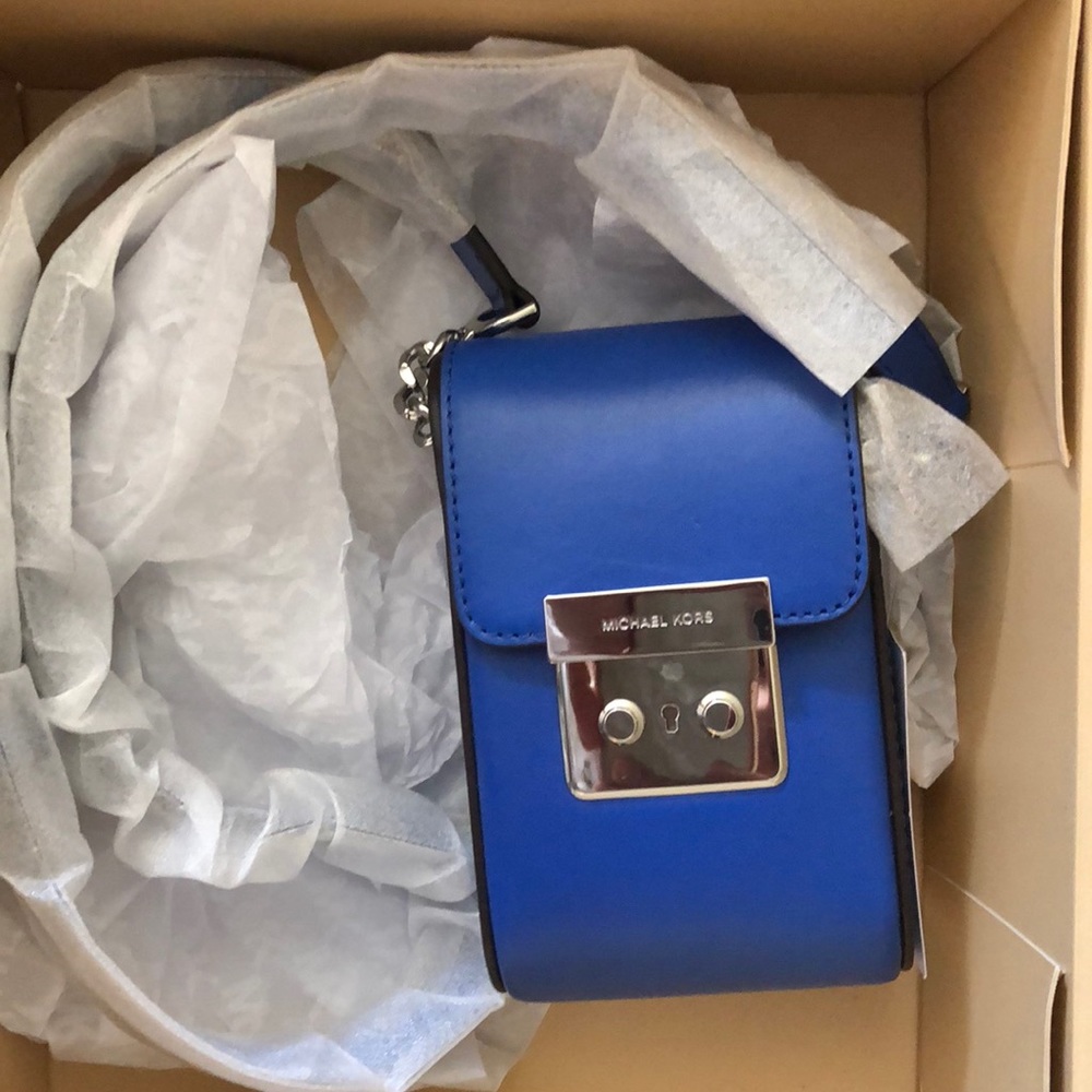 Michael kors camera purse